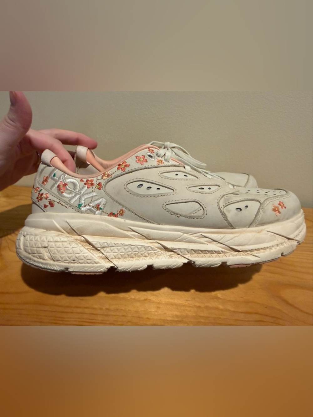 HOKA Vibrant Bloom Clifton - Picture 8 of 15